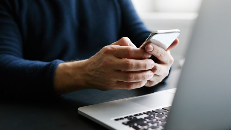 What To Do When Your Laptop Is not Connecting to a Mobile Hotspot?